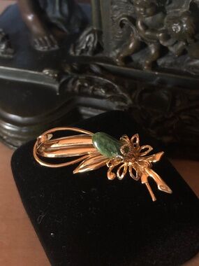 Vintage Jade brooch by Coro 1950’s